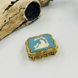 Vintage Max Factor Blue Cameo Solid Perfume Trinket/Pill Box